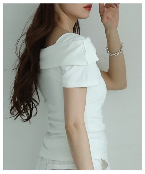 Sawa a la mode(サワアラモード)の「オフショルダー風スリムカットソートップス(Tシャツ/カットソー・レディース・ホワイト/ネイビー/ブラック・FREE)」の14枚目の写真