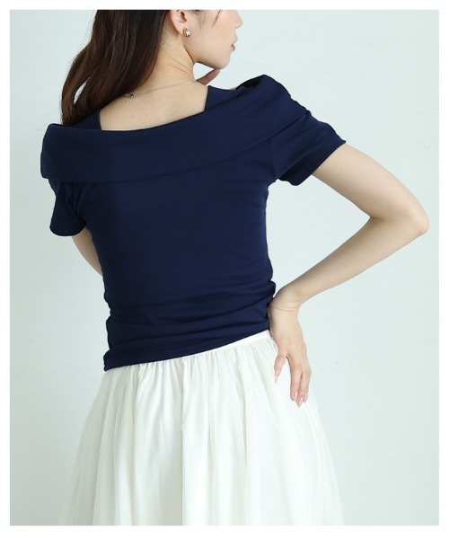 Sawa a la mode(サワアラモード)の「オフショルダー風スリムカットソートップス(Tシャツ/カットソー・レディース・ホワイト/ネイビー/ブラック・FREE)」の19枚目の写真