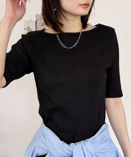 RCD(アールシーディー)の「前後2WAY ランダムリブボートネックカットソー(Tシャツ/カットソー・レディース・モカ/ホワイト/ブラック・F)」の2枚目の写真