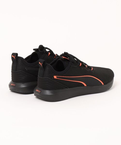 PUMA(プーマ)の「PUMA プーマ SOFTRIDE CRUISE 2【軽量】レディーススニーカー(ソフトライドクルーズ2) 378209(スニーカー・レディース・ブラック/ブラック×レッド・23.0cm/23.5cm/24.0cm/24.5cm/25.0cm)」の4枚目の写真