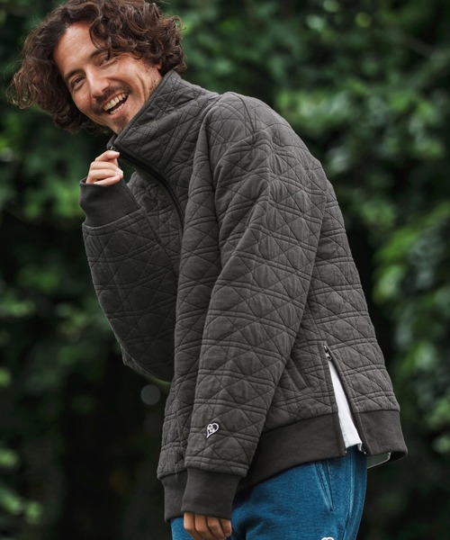 1minute 1second(ワンミニットワンセカンド)の「mlt5291-quilted half-zip pullover with heart patch ハーフジッププルオーバー(Tシャツ/カットソー・メンズ・ブラック/チャコール・S/M/L/XL)」の2枚目の写真