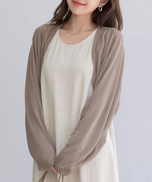 DAY CLOSET(デイ クローゼット)の「【ショート丈/通気性あり】さらりと軽く羽織れる。長袖サマーニットドルマンスリーブボレロ レディース(カーディガン/ボレロ・レディース・ブルー/ホワイト/ピンク/ブルーパープル/ベージュ/ブラック/グレイッシュベージュ/ブラウン/グレー/ダークグレー・FREE)」の7枚目の写真