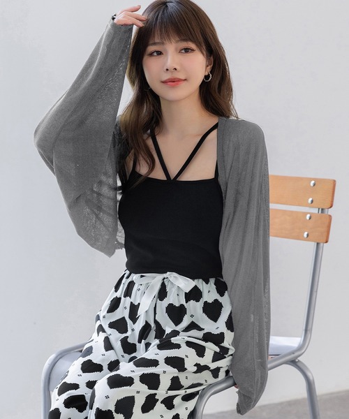 DAY CLOSET(デイ クローゼット)の「【ショート丈/通気性あり】さらりと軽く羽織れる。長袖サマーニットドルマンスリーブボレロ レディース(カーディガン/ボレロ・レディース・ブルー/ホワイト/ピンク/ブルーパープル/ベージュ/ブラック/グレイッシュベージュ/ブラウン/グレー/ダークグレー・FREE)」の15枚目の写真