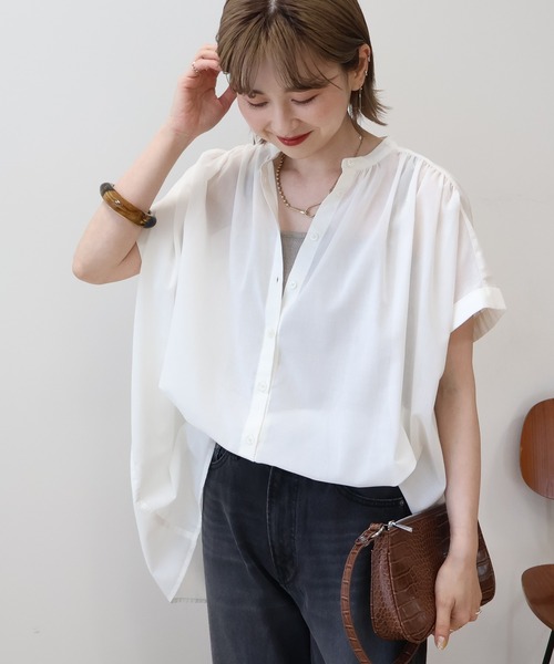AMERICAN HOLIC（アメリカンホリック）の「イージーケア 接触冷感 フレンチスリーブギャザーシャツ（シャツ/ブラウス・レディース・ブラック/アイボリー/モカ/サックスブルー・M/L）」の5枚目の写真
