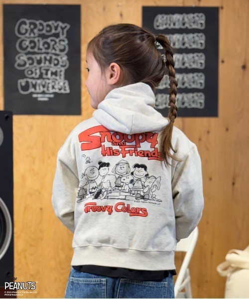 GROOVY COLORS（グルービーカラーズ）の「SNOOPY FRIENDS Sweat Hoodie（パーカー・キッズ・オフホワイト・125/115）」の2枚目の写真