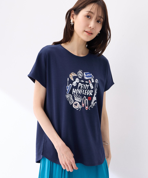 Petit Honfleur（プチオンフルール）の「【接触冷感・UVカット】オーガニックコットンパリプリントTシャツ（Tシャツ/カットソー・レディース・ベージュ/ネイビー/ホワイト・M/L）」の4枚目の写真