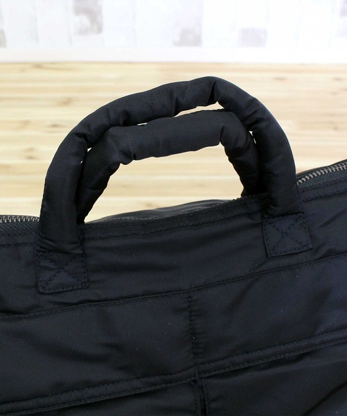 AVIREX(アヴィレックス)の「TOP GUN HELMET BAG(トートバッグ・メンズ・ブラック/セージグリーン・FREE)」の4枚目の写真