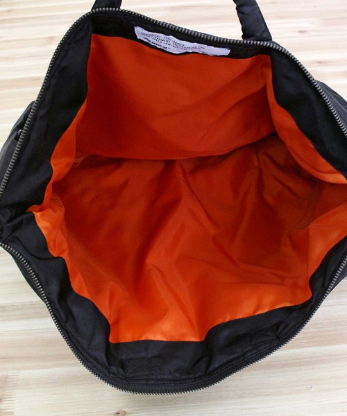 AVIREX(アヴィレックス)の「TOP GUN HELMET BAG(トートバッグ・メンズ・ブラック/セージグリーン・FREE)」の21枚目の写真