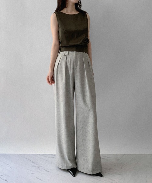 on:nue（オンニュ）の「【on:nue】[4色展開/3サイズ展開] センタープレスタックストレートスラックス（スラックス・レディース・グレー/ブラック/カーキ/オートミール・LARGE/MEDIUM/SMALL）」の5枚目の写真