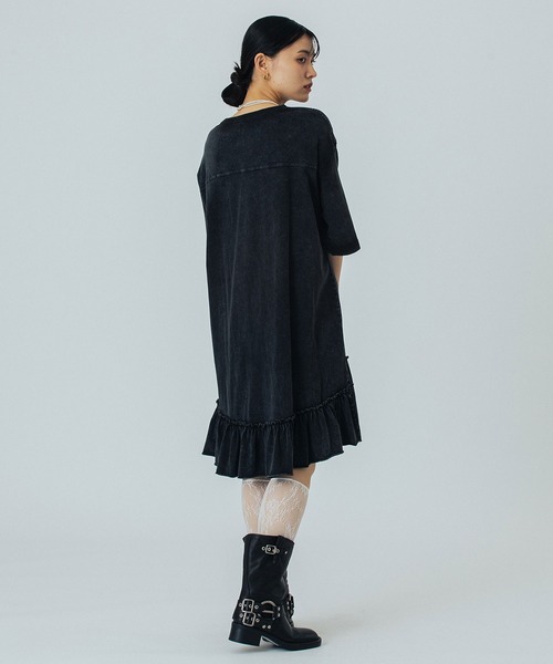 ROSE BUD(ローズバッド)の「FRILL TEE DRESS(ワンピース・レディース・ホワイト/ピンク/ブラック・ONE SIZE)」の9枚目の写真