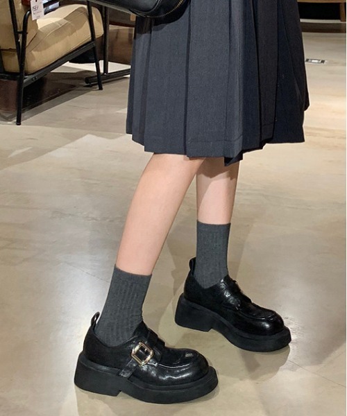 NiiNa(ニーナ)の「【 NiiNa / ニーナ 】本革厚底ワンストラップレザーシューズ(その他シューズ・レディース・ブラック/ブラウン・37/36/38/35)」の8枚目の写真