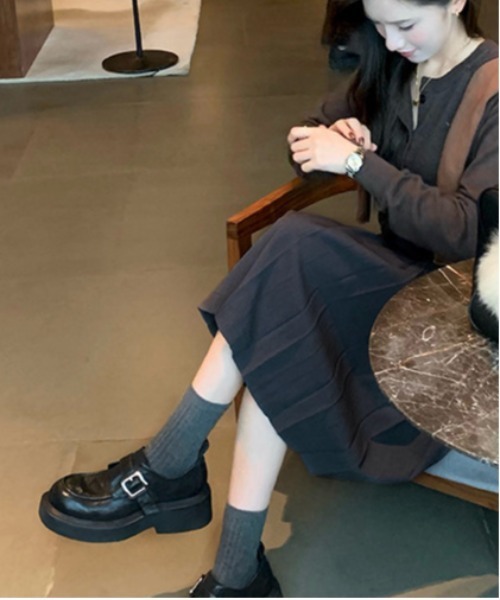 NiiNa(ニーナ)の「【 NiiNa / ニーナ 】本革厚底ワンストラップレザーシューズ(その他シューズ・レディース・ブラック/ブラウン・37/36/38/35)」の9枚目の写真