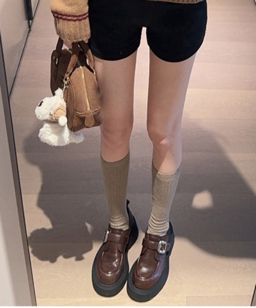 NiiNa(ニーナ)の「【 NiiNa / ニーナ 】本革厚底ワンストラップレザーシューズ(その他シューズ・レディース・ブラック/ブラウン・37/36/38/35)」の6枚目の写真