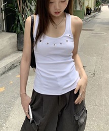 MEMECLE（メメクル）の「【 MEMECLE / メメクル 】スタッズ クルーネック タンクトップ（クッション/クッションカバー）」