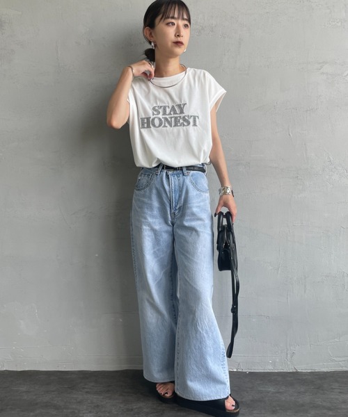 MAISON DE L'ALLURE（メゾンドゥラリュール）の「[MAISON DE L'ALLURE/メゾンドゥラリュール] ラメロゴ刺繍 フレンチスリーブTシャツ（Tシャツ/カットソー・レディース・ブラック/ネイビー/オフホワイト・F）」の17枚目の写真