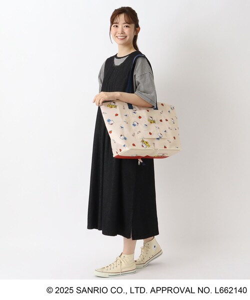 one'sterrace(ワンズテラス)の「サンリオキャラクターズ 折り畳みボストンバッグ ハローキティ(ボストンバッグ・レディース・ネイビー系5・99)」の12枚目の写真