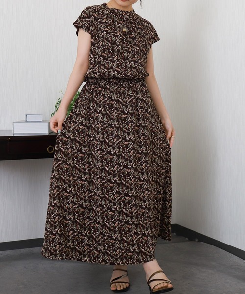 libelle more(リベル モア)の「花柄フレンチスリーブワンピース(ワンピース・レディース・アイボリー/ブラウン/ブラック/ブルー・M)」の4枚目の写真