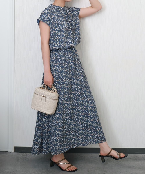 libelle more(リベル モア)の「花柄フレンチスリーブワンピース(ワンピース・レディース・アイボリー/ブラウン/ブラック/ブルー・M)」の1枚目の写真