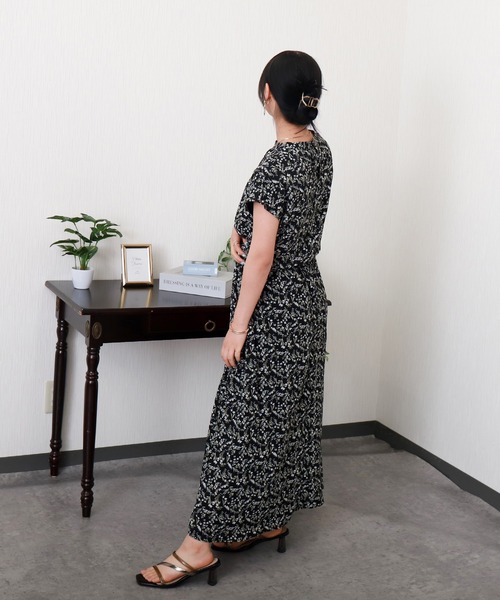 libelle more(リベル モア)の「花柄フレンチスリーブワンピース(ワンピース・レディース・アイボリー/ブラウン/ブラック/ブルー・M)」の22枚目の写真