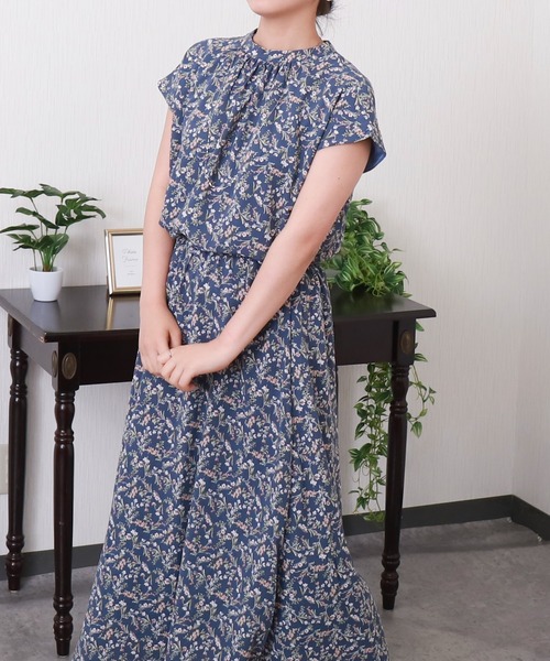 libelle more(リベル モア)の「花柄フレンチスリーブワンピース(ワンピース・レディース・アイボリー/ブラウン/ブラック/ブルー・M)」の16枚目の写真