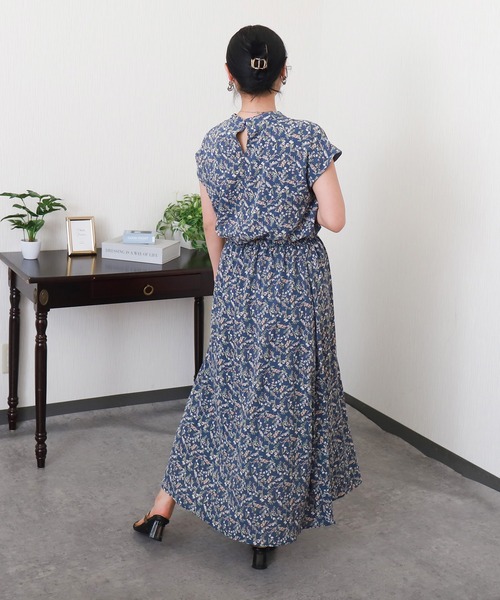 libelle more(リベル モア)の「花柄フレンチスリーブワンピース(ワンピース・レディース・アイボリー/ブラウン/ブラック/ブルー・M)」の17枚目の写真