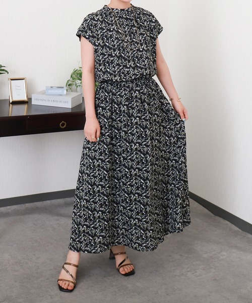 libelle more（リベル モア）の「花柄フレンチスリーブワンピース（ワンピース・レディース・アイボリー/ブラウン/ブラック/ブルー・M）」の5枚目の写真