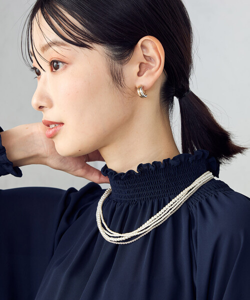 COMME CA ISM(コムサイズム)の「【宮城舞さん着用】3WAY プラスチックパール&チェーンネックレス(ネックレス・レディース・シルバー・FREE)」の2枚目の写真