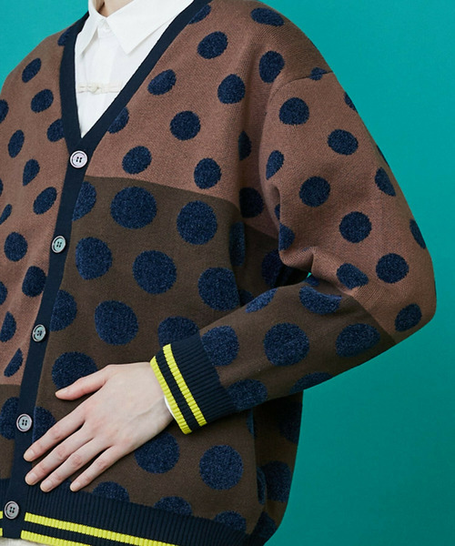 FRAPBOIS（フラボア）の「ドッツーニット カーディガン（ニット/セーター・レディース・ブラック系その他/ブラウン系その他・1/2）」の6枚目の写真