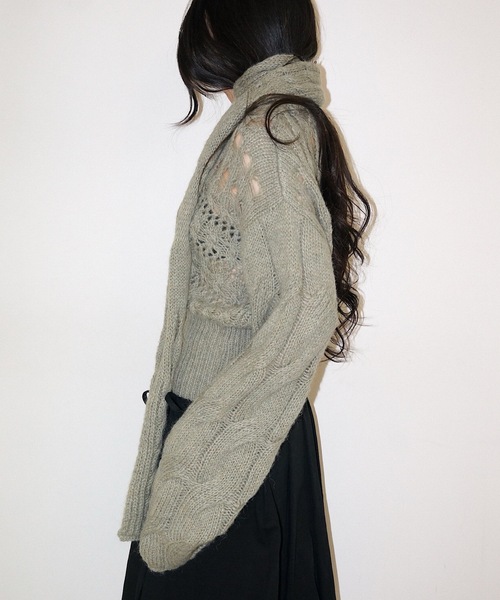 igi(イジ)の「PUZZLE CARDI × BUCKLE COMBO / パズルカーディガン × バックルマフラー(カーディガン/ボレロ・レディース・アイボリー/ライトパープル/オリーブ・FREE)」の20枚目の写真