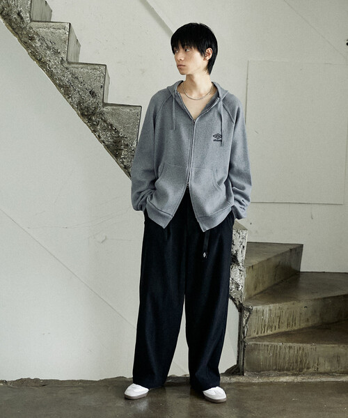 UMBRO(アンブロ)の「KNIT FULL-ZIP HOODIE/ニットフルジップフーディー/UMBRO別注(限定展開)(ニット/セーター・メンズ・ライトグレー/ブラック/ネイビー・MEDIUM/LARGE)」の9枚目の写真