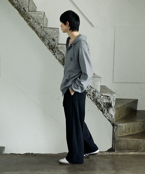 UMBRO(アンブロ)の「KNIT FULL-ZIP HOODIE/ニットフルジップフーディー/UMBRO別注(限定展開)(ニット/セーター・メンズ・ライトグレー/ブラック/ネイビー・MEDIUM/LARGE)」の10枚目の写真