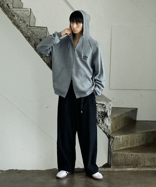 UMBRO(アンブロ)の「KNIT FULL-ZIP HOODIE/ニットフルジップフーディー/UMBRO別注(限定展開)(ニット/セーター・メンズ・ライトグレー/ブラック/ネイビー・MEDIUM/LARGE)」の12枚目の写真