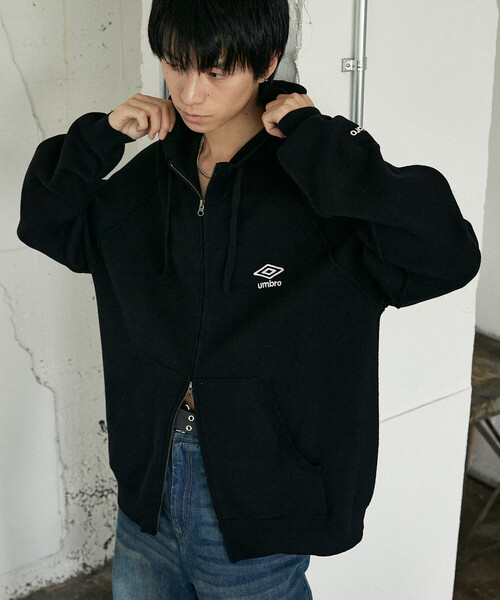 UMBRO(アンブロ)の「KNIT FULL-ZIP HOODIE/ニットフルジップフーディー/UMBRO別注(限定展開)(ニット/セーター・メンズ・ライトグレー/ブラック/ネイビー・MEDIUM/LARGE)」の17枚目の写真