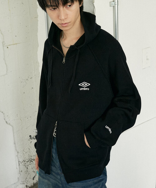 UMBRO(アンブロ)の「KNIT FULL-ZIP HOODIE/ニットフルジップフーディー/UMBRO別注(限定展開)(ニット/セーター・メンズ・ライトグレー/ブラック/ネイビー・MEDIUM/LARGE)」の19枚目の写真