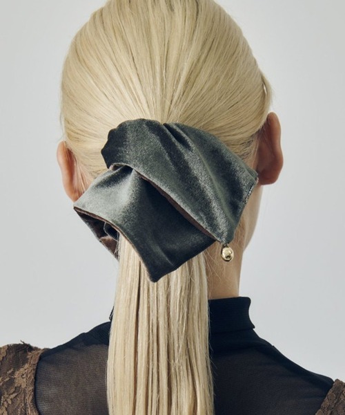 シュシュさん専用　2口 ゴールディ GOLDY 2WAYスクエアBIGベロアシュシュ チャーム