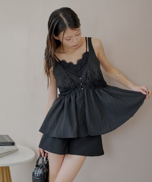 Chico（チコ）の「ランジェリーレイヤードサテンペプラムキャミ（シャツ/ブラウス・レディース・ブラック/ホワイト系その他2/ホワイト・FREE）」の11枚目の写真