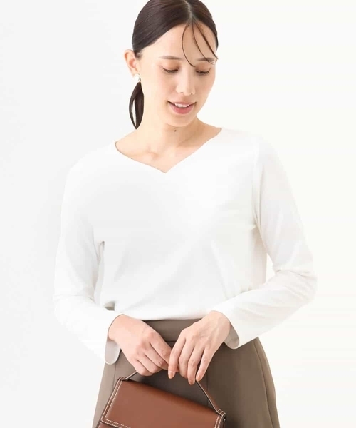 OFUON le MK（オフオンルエムケー）の「【2025AW】ハートネックコットンカットソー/洗える/WEB限定サイズあり（Tシャツ/カットソー・レディース・ホワイト/ブルー系その他・36/38）」の19枚目の写真