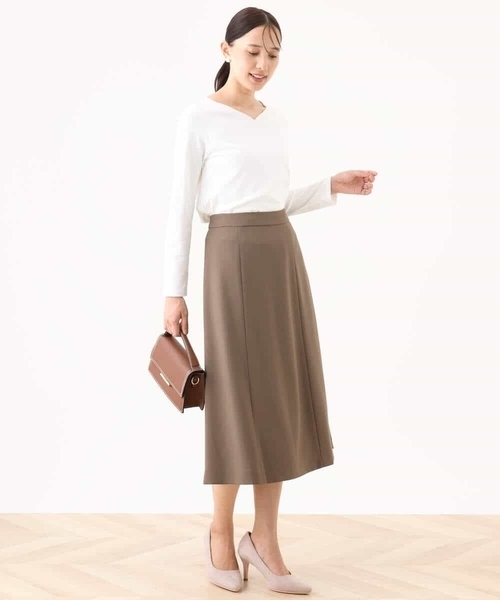 OFUON le MK（オフオンルエムケー）の「【2025AW】ハートネックコットンカットソー/洗える/WEB限定サイズあり（Tシャツ/カットソー・レディース・ホワイト/ブルー系その他・36/38）」の18枚目の写真