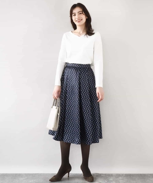 OFUON le MK（オフオンルエムケー）の「【2025AW】ハートネックコットンカットソー/洗える/WEB限定サイズあり（Tシャツ/カットソー・レディース・ホワイト/ブルー系その他・36/38）」の21枚目の写真