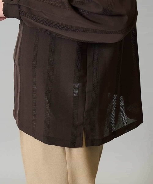 a.v.v(アーヴェヴェ)の「【イージーケア/速乾】カラミストライプワイドシルエットシャツ【洗濯機で洗える】(シャツ/ブラウス・メンズ・チャコールグレー/ブラウン・48/46/50)」の8枚目の写真