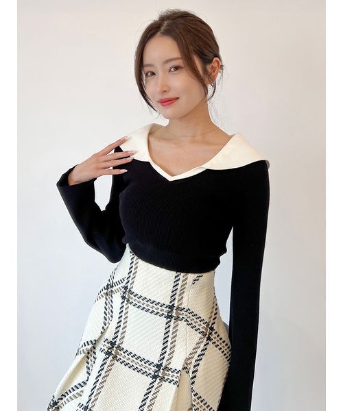 SNIDEL（スナイデル）の「オフショル衿ニットプルオーバー（ニット/セーター・レディース・ブラック/アイボリー/ミント・F）」の2枚目の写真