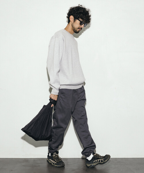 Gramicci（グラミチ）の「GRAMICCI/グラミチ 別注T/C TWILL JOGGER PANTS（その他パンツ・メンズ・チャコールグレー/ベージュ/ブラック・MEDIUM/LARGE/SMALL）」の19枚目の写真