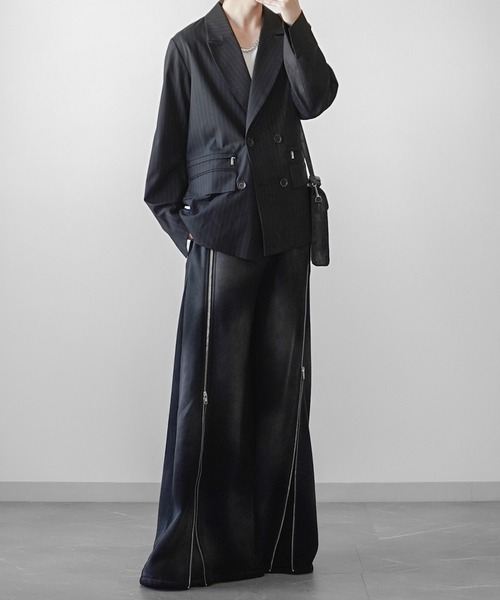 ELLUV（エルブ）の「【ELLUV/エルヴ】ヴィンテージフェード＆ダメージ加工 ジップギミックストレート/フレアスウェットパンツ（スウェットパンツ・メンズ・ブラック/ブラック系その他・M/L/S）」の14枚目の写真