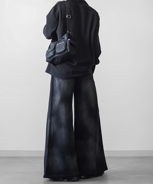 ELLUV（エルブ）の「【ELLUV/エルヴ】ヴィンテージフェード＆ダメージ加工 ジップギミックストレート/フレアスウェットパンツ（スウェットパンツ・メンズ・ブラック/ブラック系その他・M/L/S）」の16枚目の写真