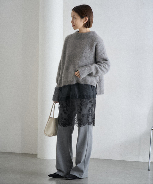 IENA（イエナ）の「FLUFFYプルオーバー（ニット/セーター・レディース・ネイビー/アイボリー/グレー・FREE）」の4枚目の写真