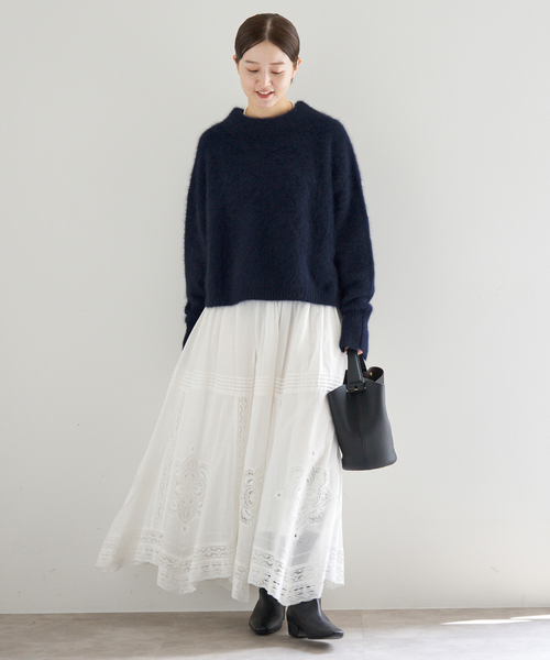 IENA（イエナ）の「FLUFFYプルオーバー（ニット/セーター・レディース・ネイビー/アイボリー/グレー・FREE）」の11枚目の写真