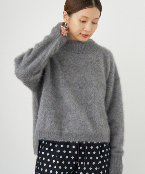 IENA（イエナ）の「FLUFFYプルオーバー（ニット/セーター・レディース・ネイビー/アイボリー/グレー・FREE）」の20枚目の写真