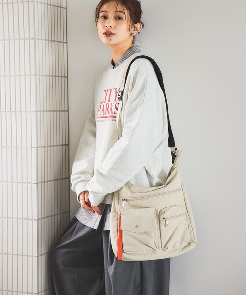 studio CLIP（スタディオクリップ）の「【人間工学に基づいて考えた！】からだよろこぶ2WAYバッグ（トートバッグ・レディース・ブラック/ベージュ/ライトグリーン・FREE）」の3枚目の写真