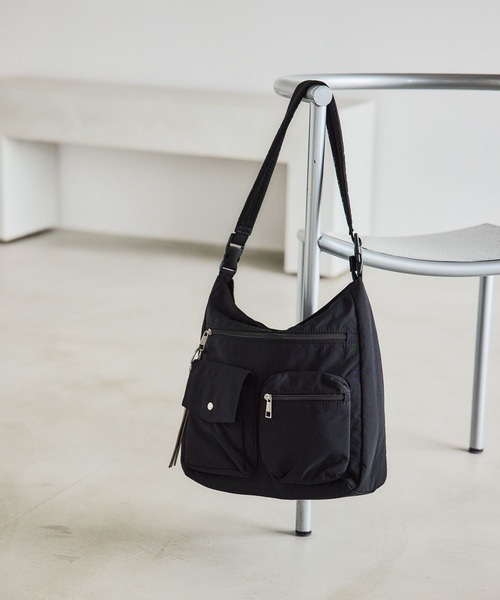 studio CLIP（スタディオクリップ）の「【人間工学に基づいて考えた！】からだよろこぶ2WAYバッグ（トートバッグ・レディース・ブラック/ベージュ/ライトグリーン・FREE）」の2枚目の写真