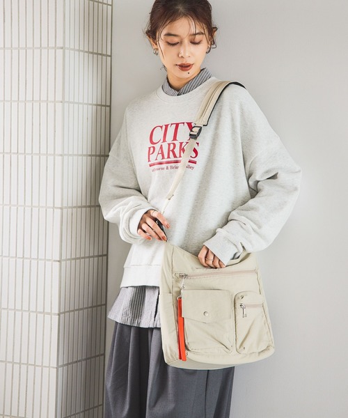 studio CLIP（スタディオクリップ）の「【人間工学に基づいて考えた！】からだよろこぶ2WAYバッグ（トートバッグ・レディース・ブラック/ベージュ/ライトグリーン・FREE）」の5枚目の写真